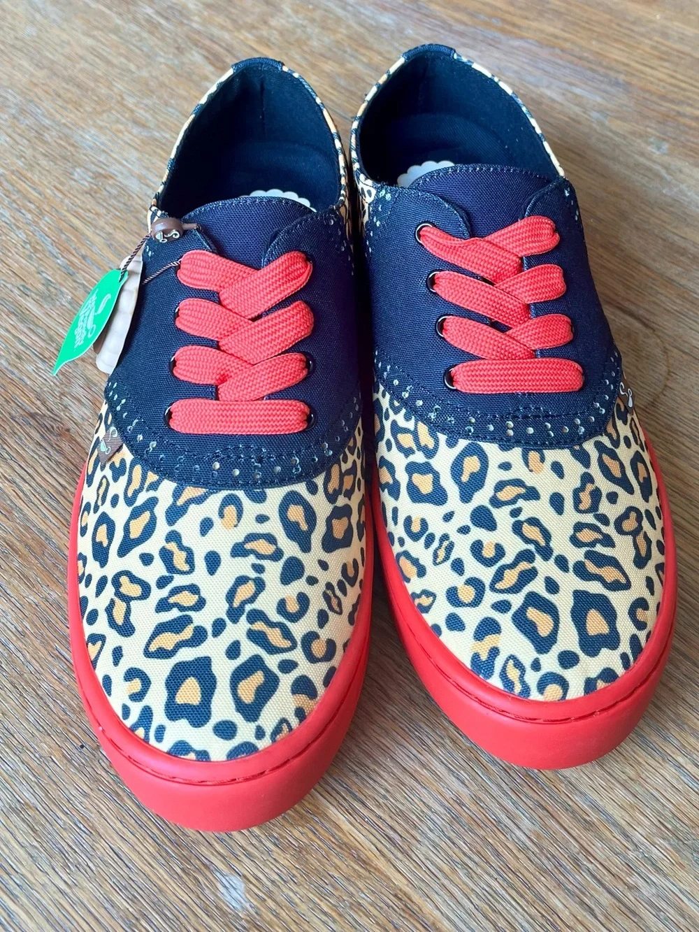 Brand new in box Hot chocolate design leopard print sneakers - Picture 8 of 10